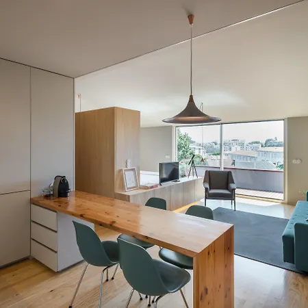 Baumhaus Serviced Living - Art & Design Porto
