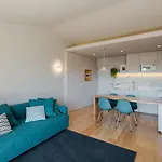 Baumhaus Serviced Living - Art & Design