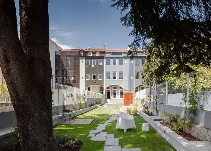 Baumhaus Serviced Living - Art & Design