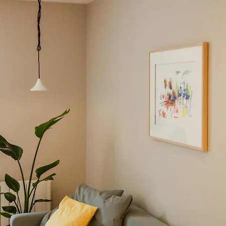 Baumhaus Serviced Living - Art & Design Apartments *