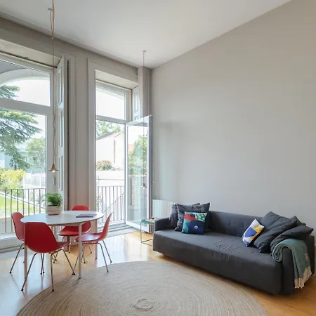 Baumhaus Serviced Apartment