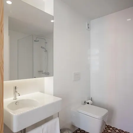 Baumhaus Serviced Living - Art & Design Apartments Porto