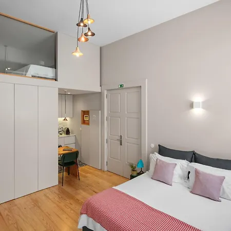 Baumhaus Serviced Living - Art & Design Apartments Porto