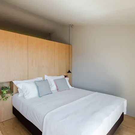 Baumhaus Serviced Living - Art & Design Porto