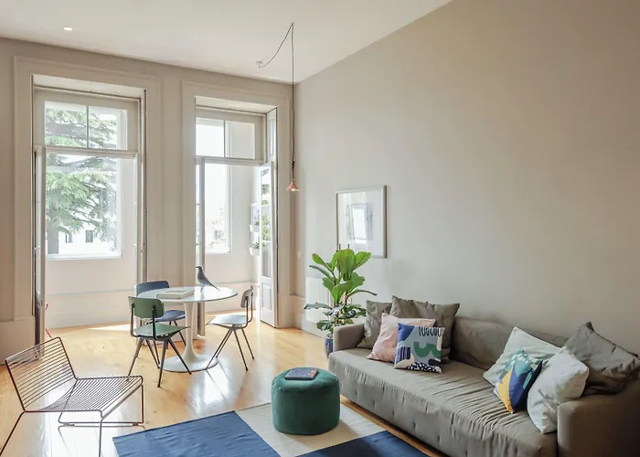 Baumhaus Serviced Living - Art & Design *