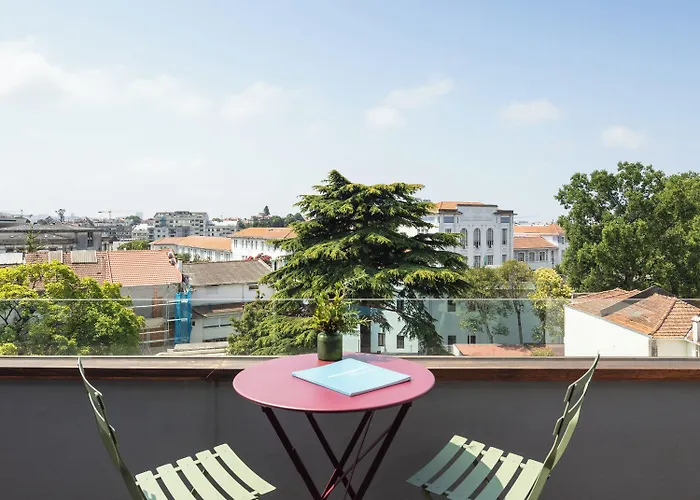 Baumhaus Serviced Living - Art & Design Porto