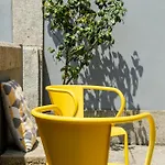 Baumhaus Serviced Living - Art & Design * ポルト