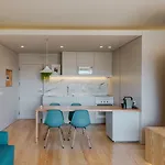 Baumhaus Serviced Living - Art & Design アパート *
