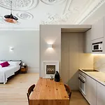 Baumhaus Serviced Living - Art & Design * ポルト