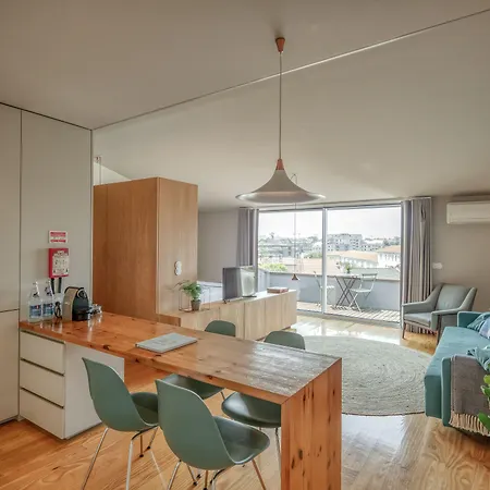 Baumhaus Serviced Living - Art & Design Porto