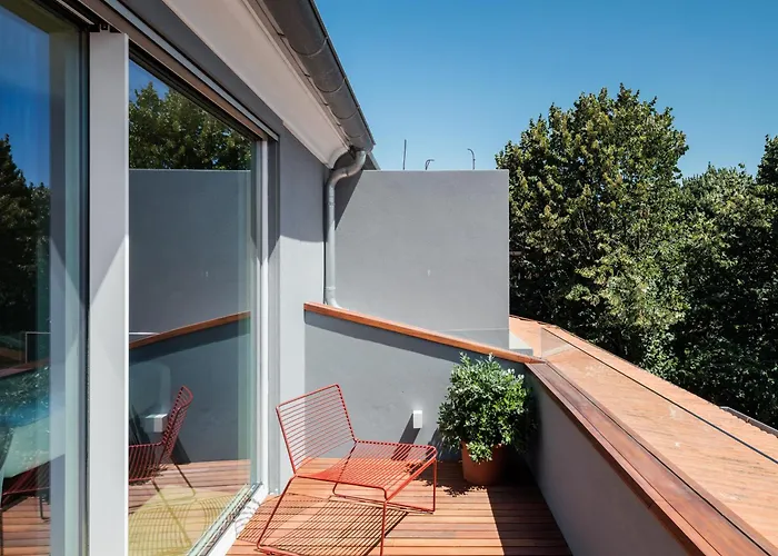 Baumhaus Serviced Living - Art & Design *