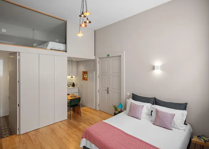 Baumhaus Serviced Living - Art & Design Oporto