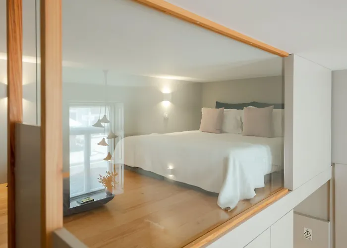 Baumhaus Serviced Living - Art & Design Lägenhet *