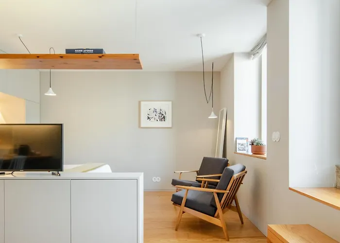 Baumhaus Serviced Living - Art & Design Lägenhet Oporto