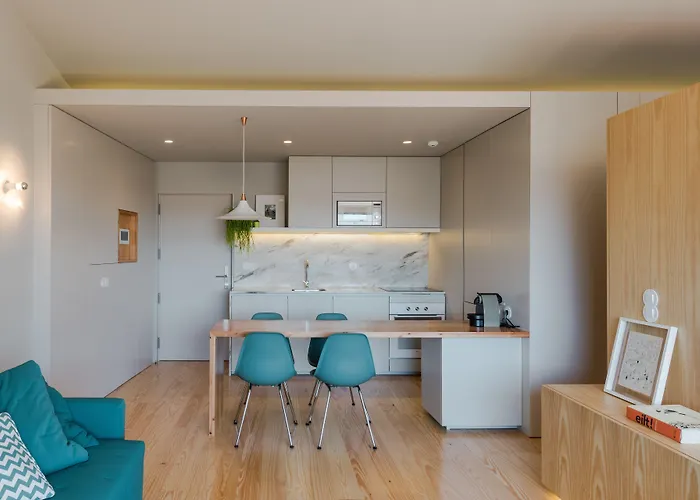 Baumhaus Serviced Living - Art & Design Lägenhet *